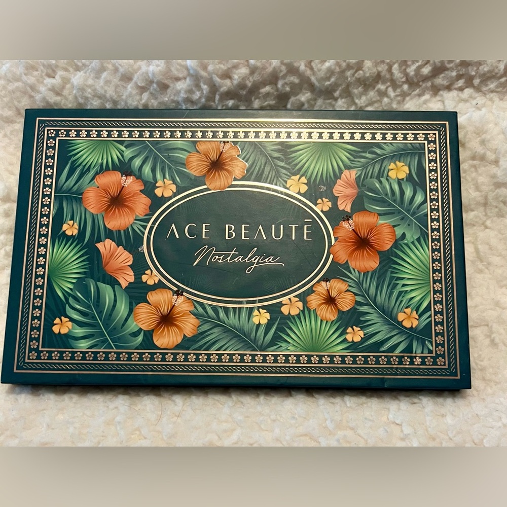 Ace Beauté/Nostalgia Palette NEW